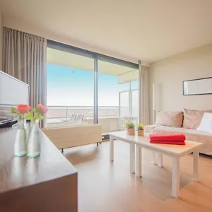 https://golf-12.bruges-hotels.info
