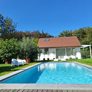 https://thibault1.bruges-hotels.info