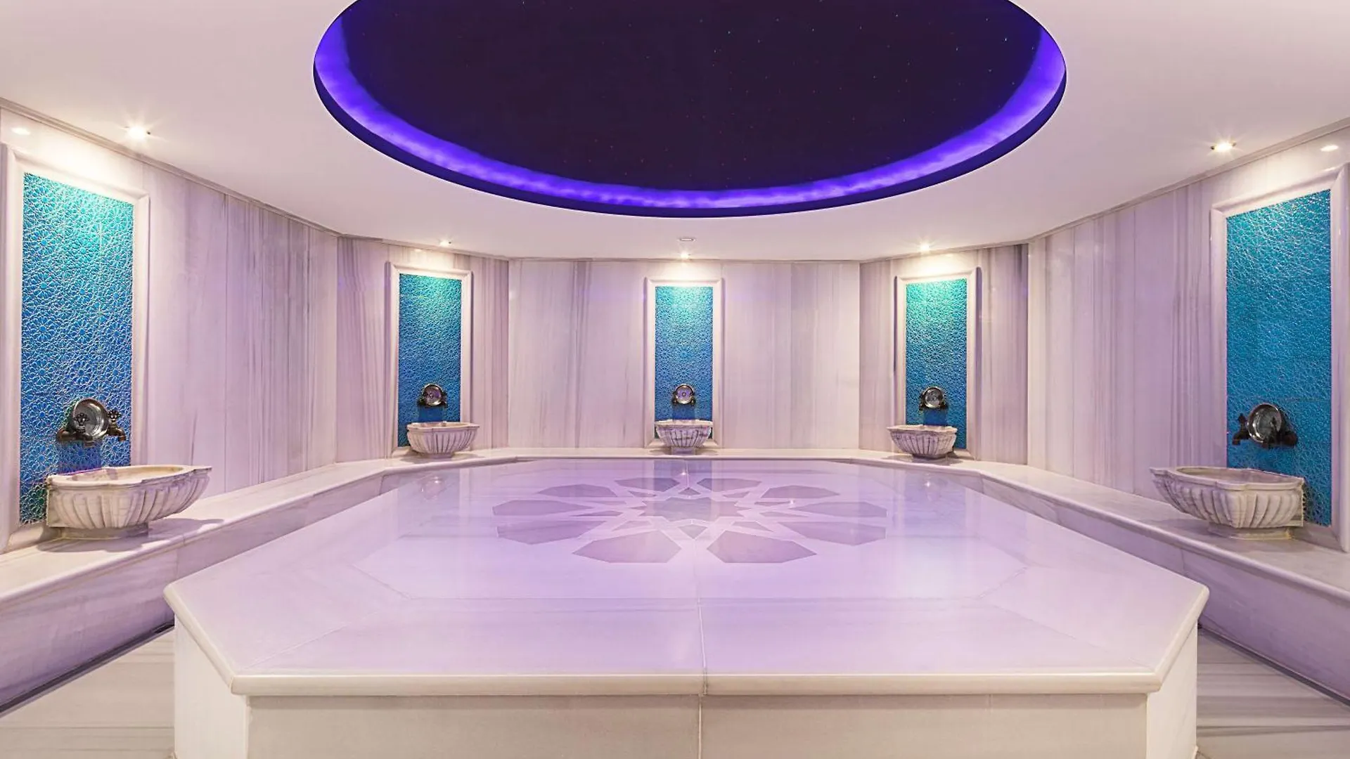 Hotel Doubletree By Hilton Istanbul - Old Town 5*,